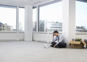 「首になる」,「リストラ」,「ニート」,「フリーター」は英語で何という?「無職」という英語表現を紹介